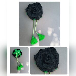 Elegant Black and Green Floral Purse Accessory
